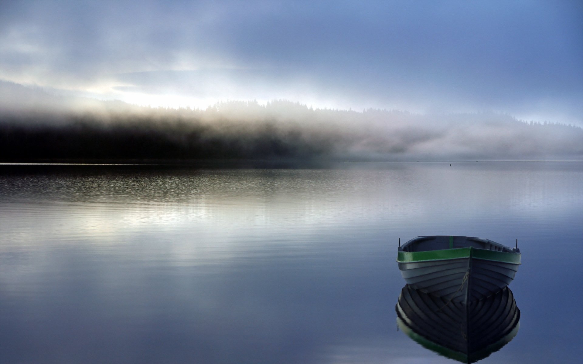 matin brouillard lac bateau paysage