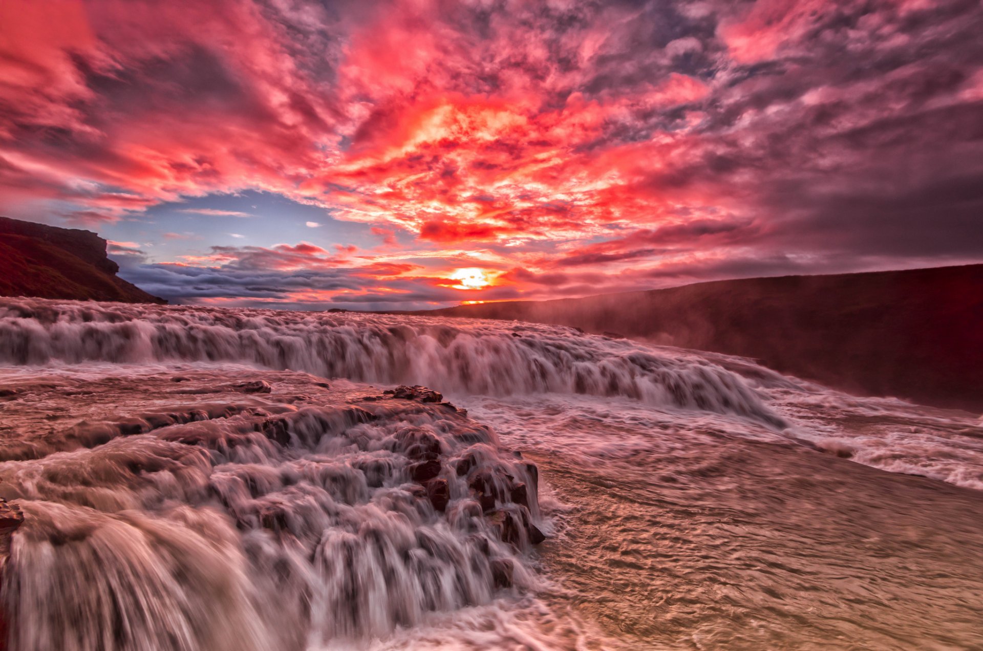 fiume rapide flusso tramonto nuvole bagliore