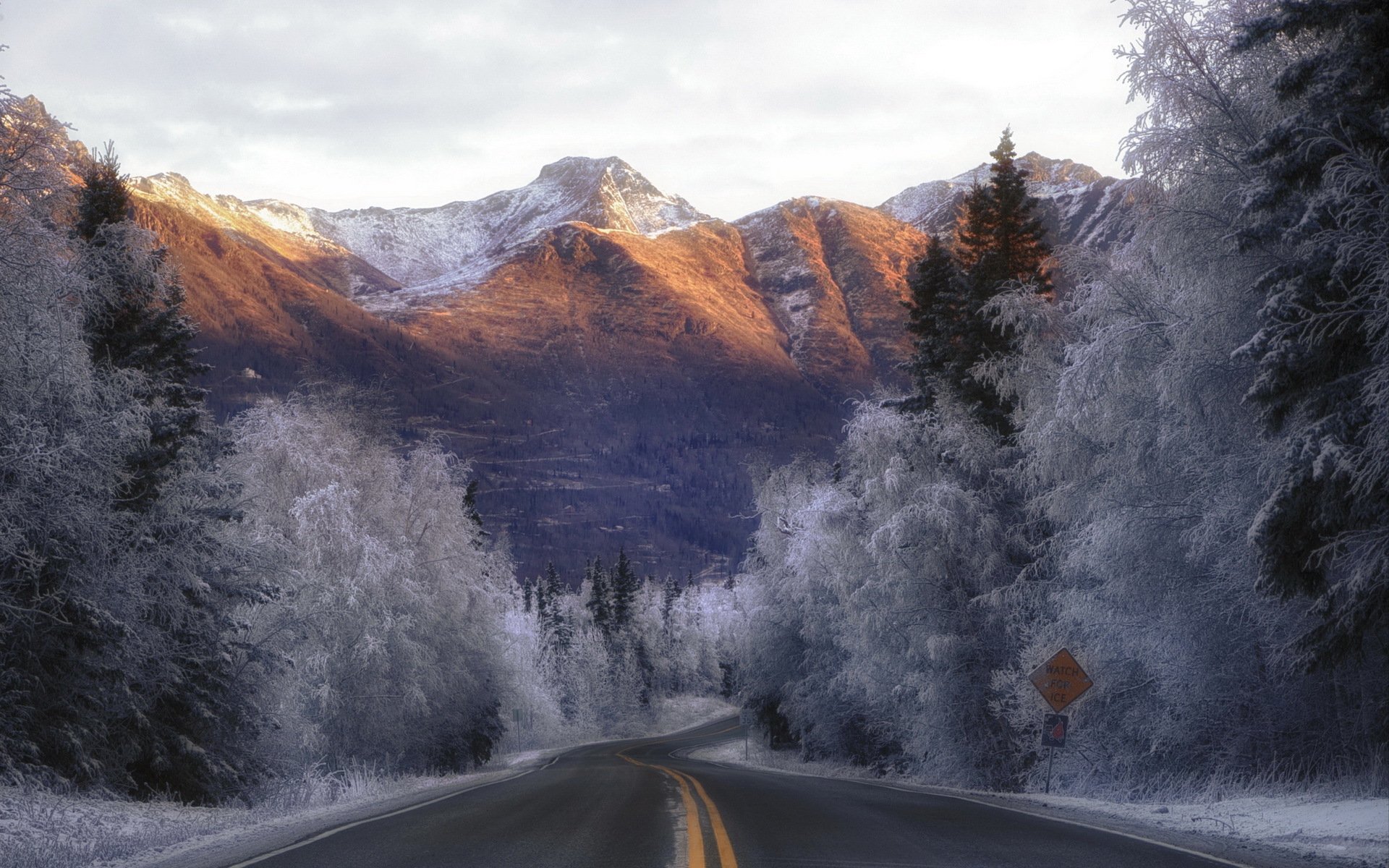 matin route montagnes