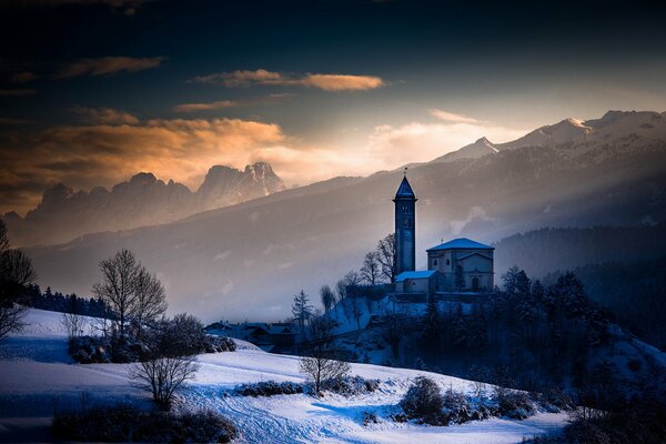 Blick auf die schneebedeckten Gipfel Italiens