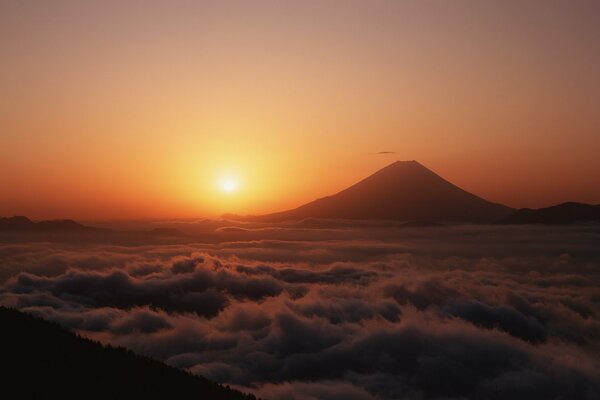 Fondo de pantalla volcán