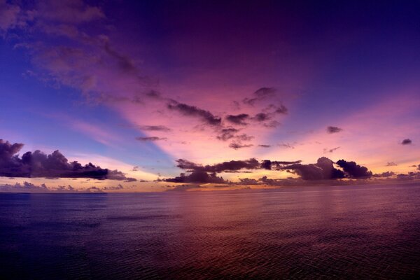 Oceano Pacifico tramonto acqua