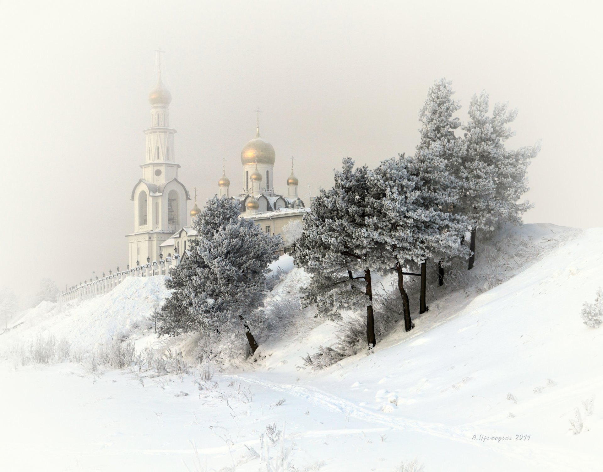 temple église hiver surgut