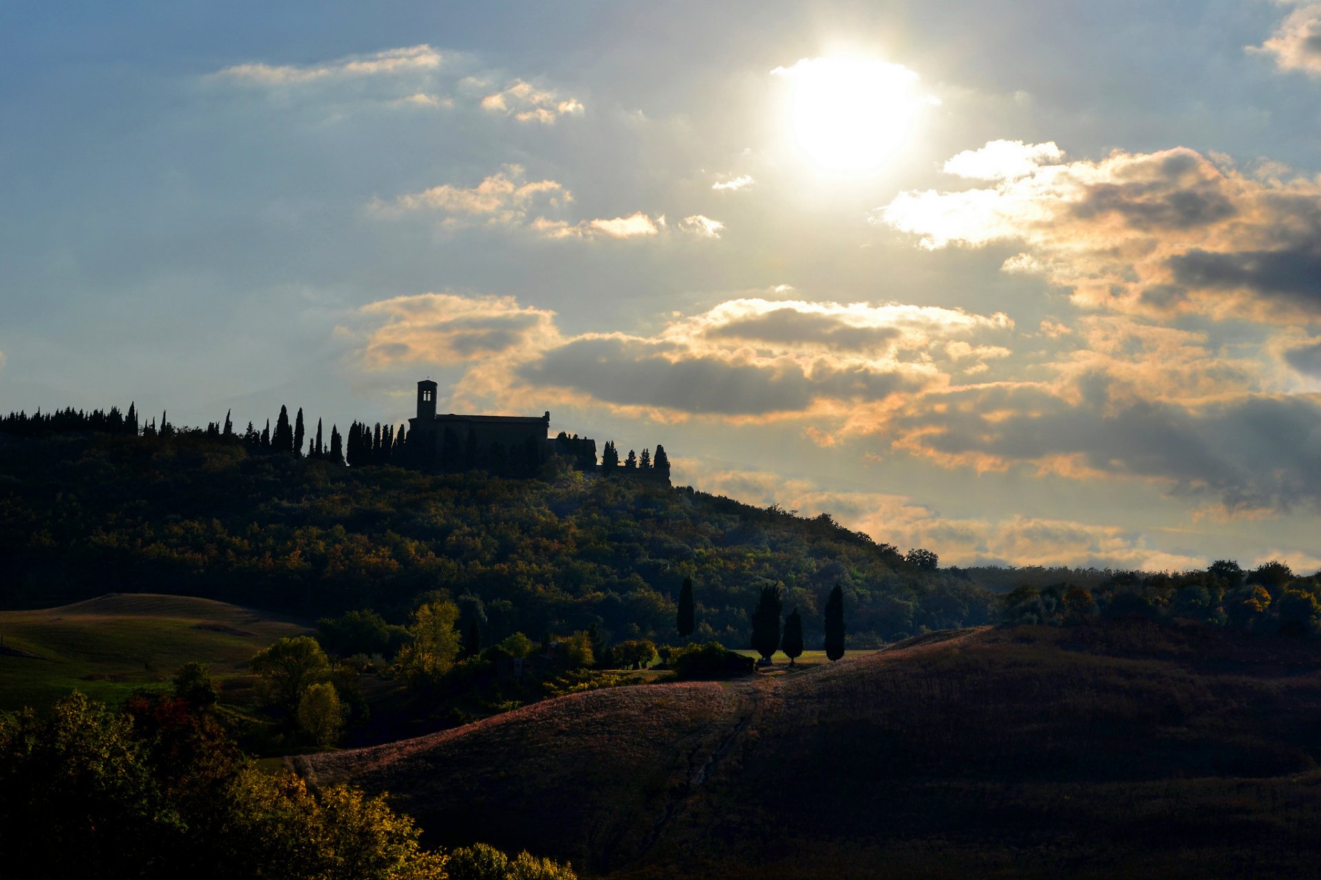 italie toscane maison arbres soleil nuages