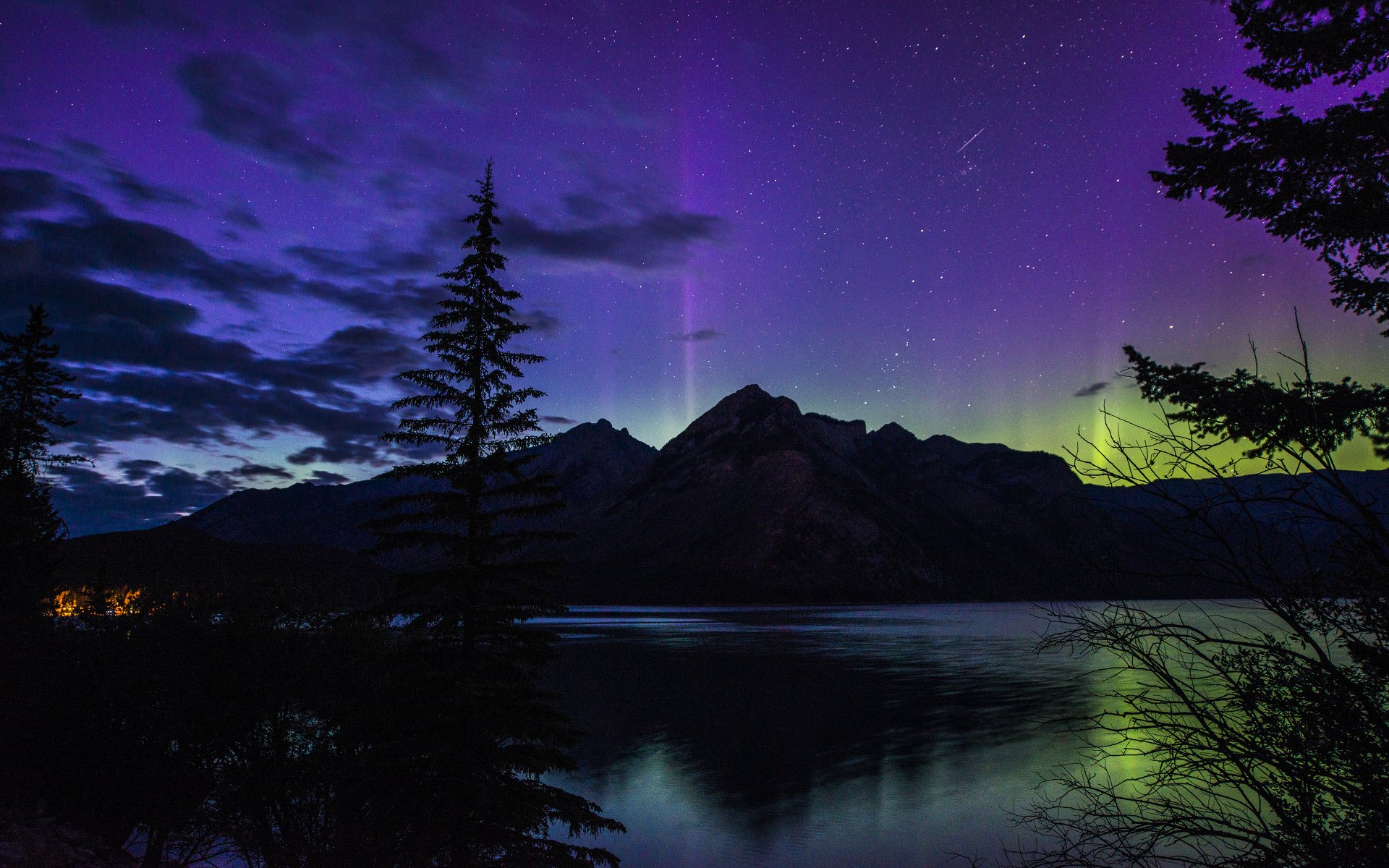 nacht banff national park alberta kanada wald berg see nordlichter