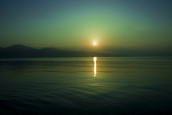 Sonnenuntergang am Meer Hintergrund