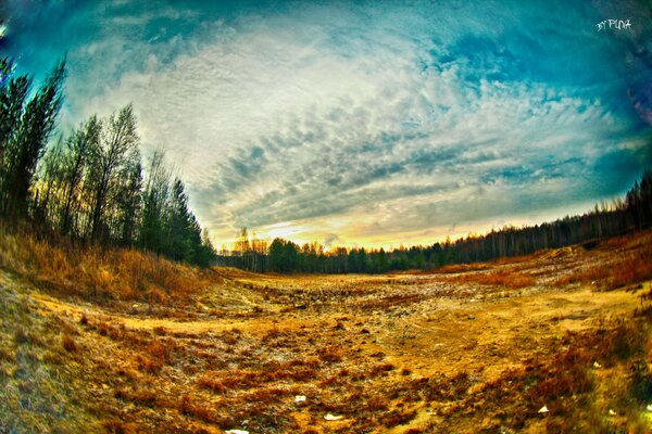 Sommer Sonnenuntergang durch Fisheye-Objektiv