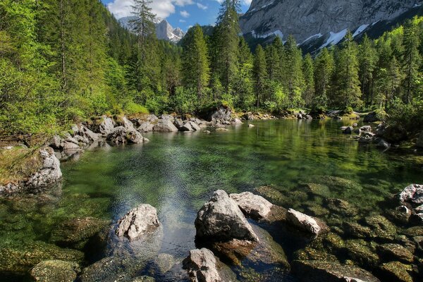 República Avstrija naturaleza montañas y río