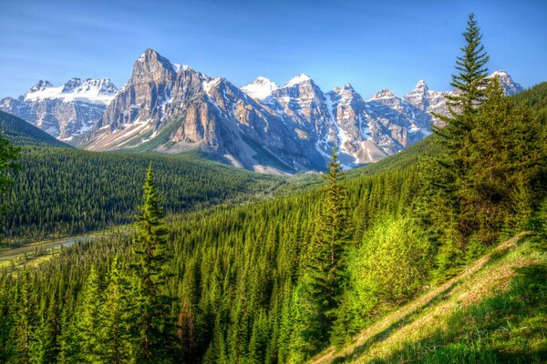 Le Canada ouvre de magnifiques paysages, pour esquisser