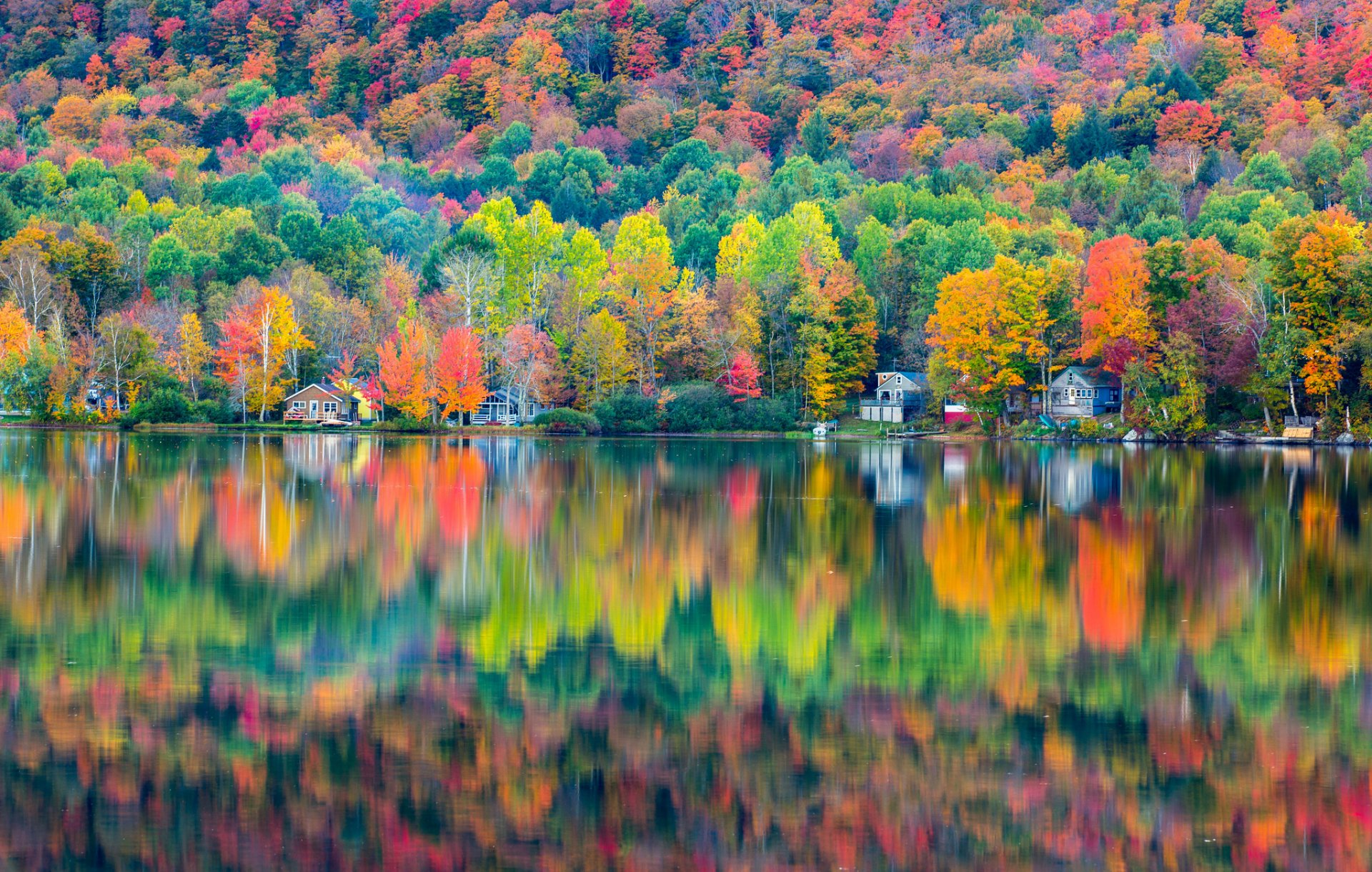 otoño bosque casas lago reflexión