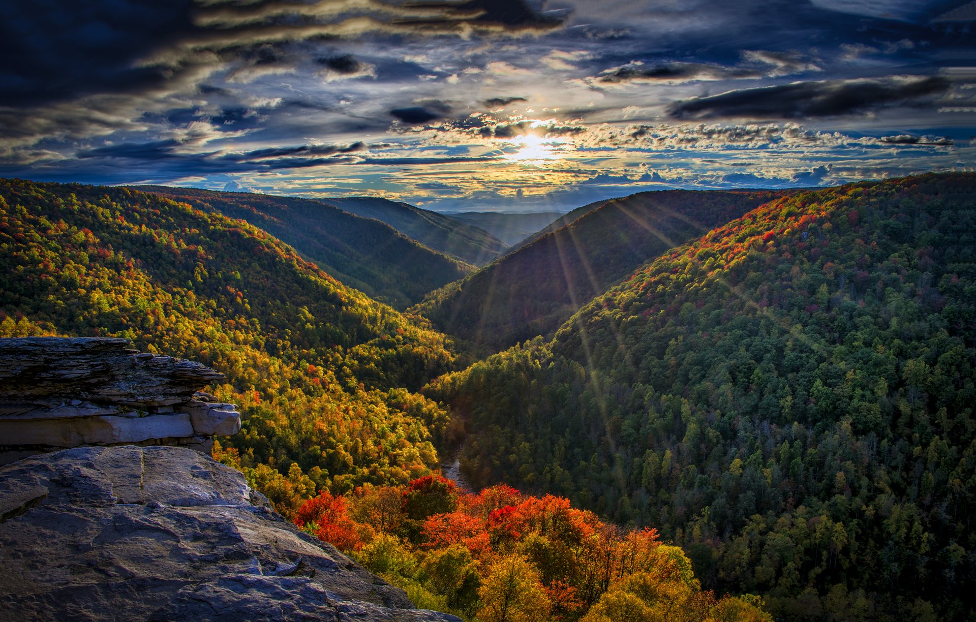 berge wald fluss herbst sonne strahlen abend