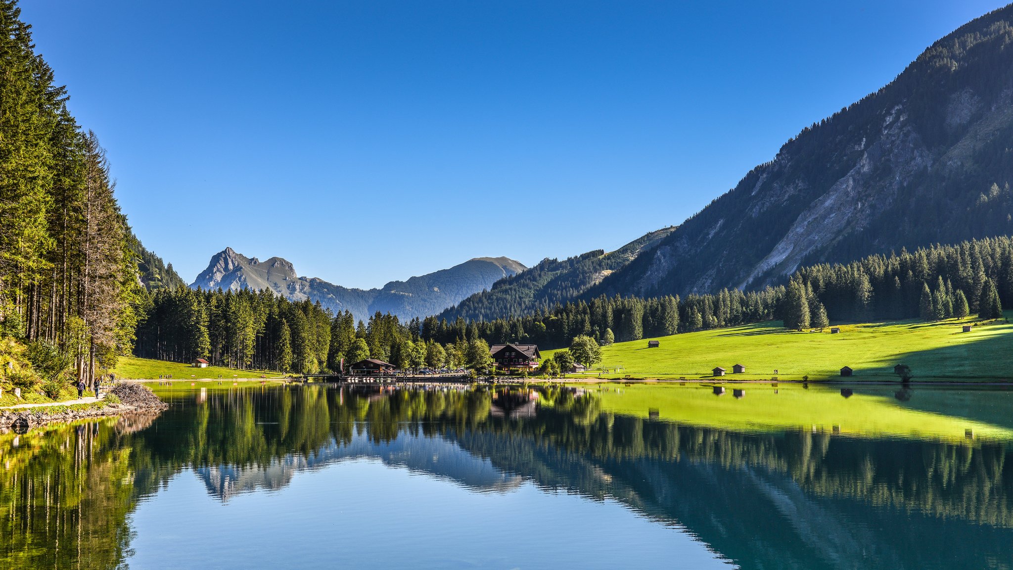 tirolo austria lago montagne foresta riflessione