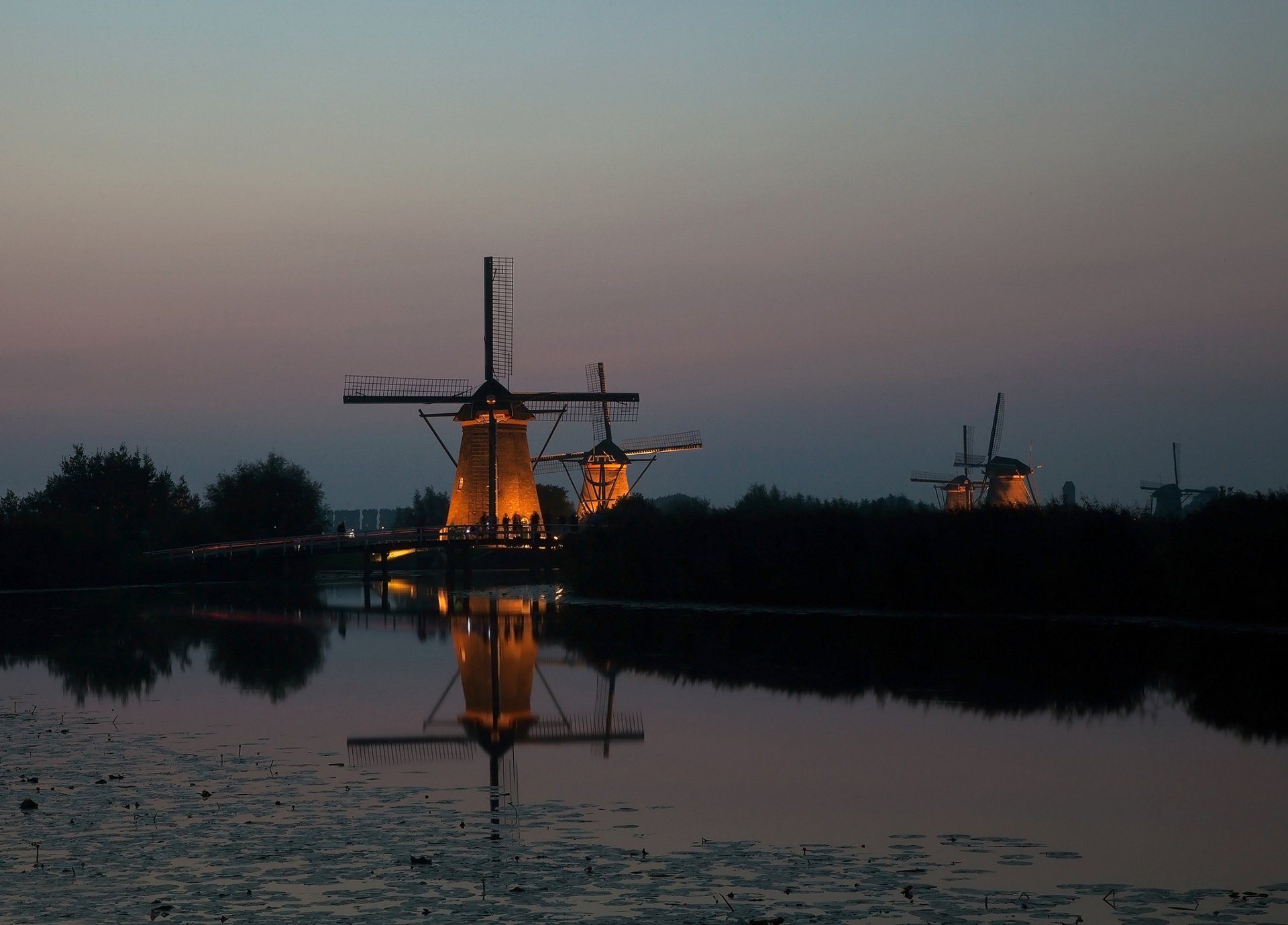 the netherlands kinderdijk mill wind night twilight