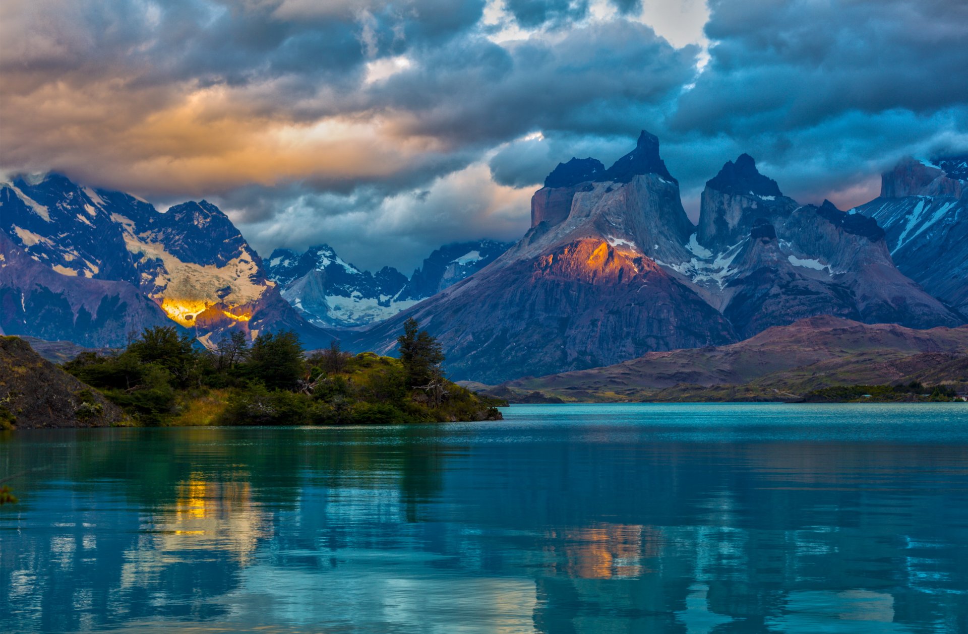 paesaggio argentina montagne lago patagonia nuvole natura