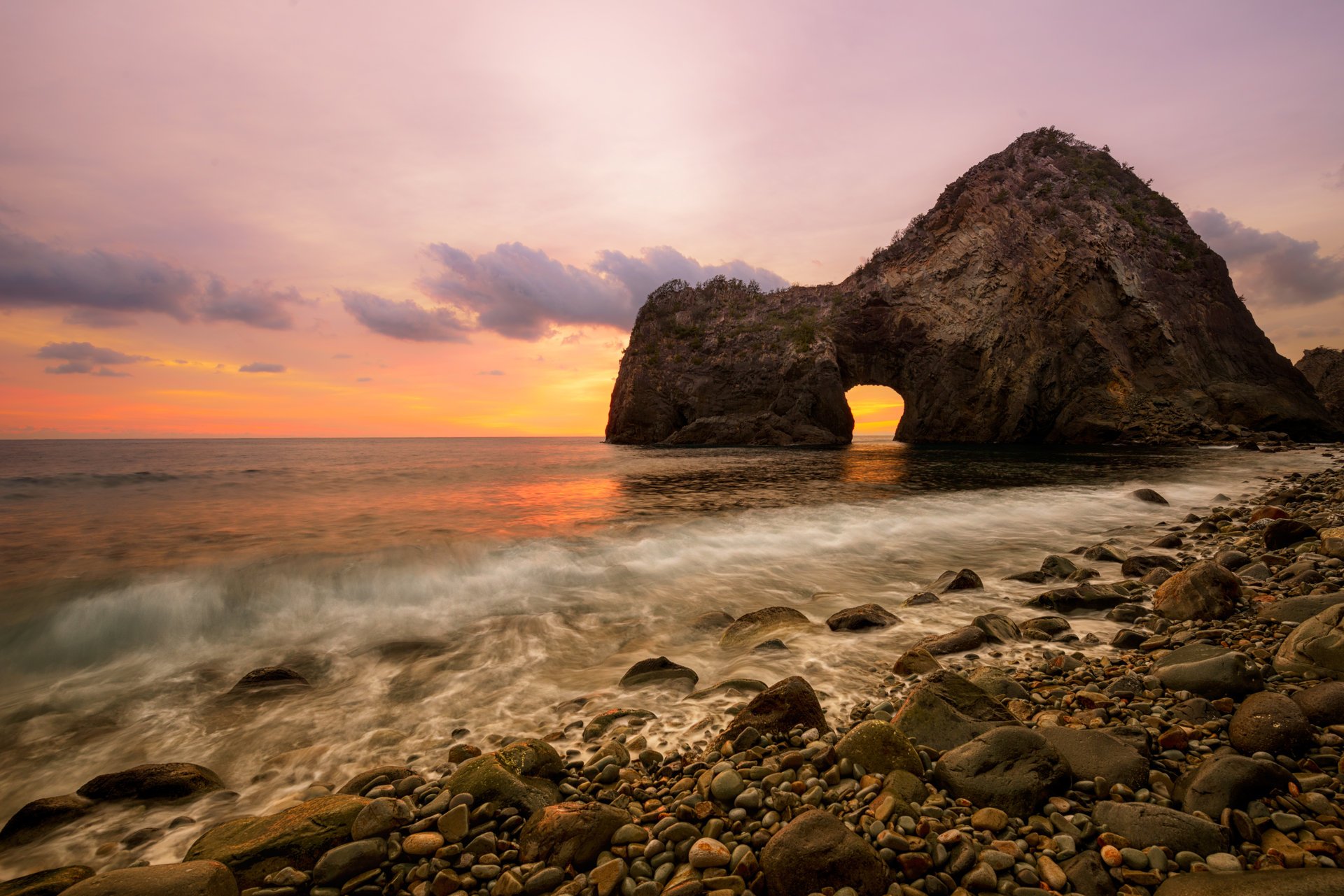 natur landschaft himmel sonnenuntergang strand wasser meer ozean wolken farben steine skala blumen skala schön