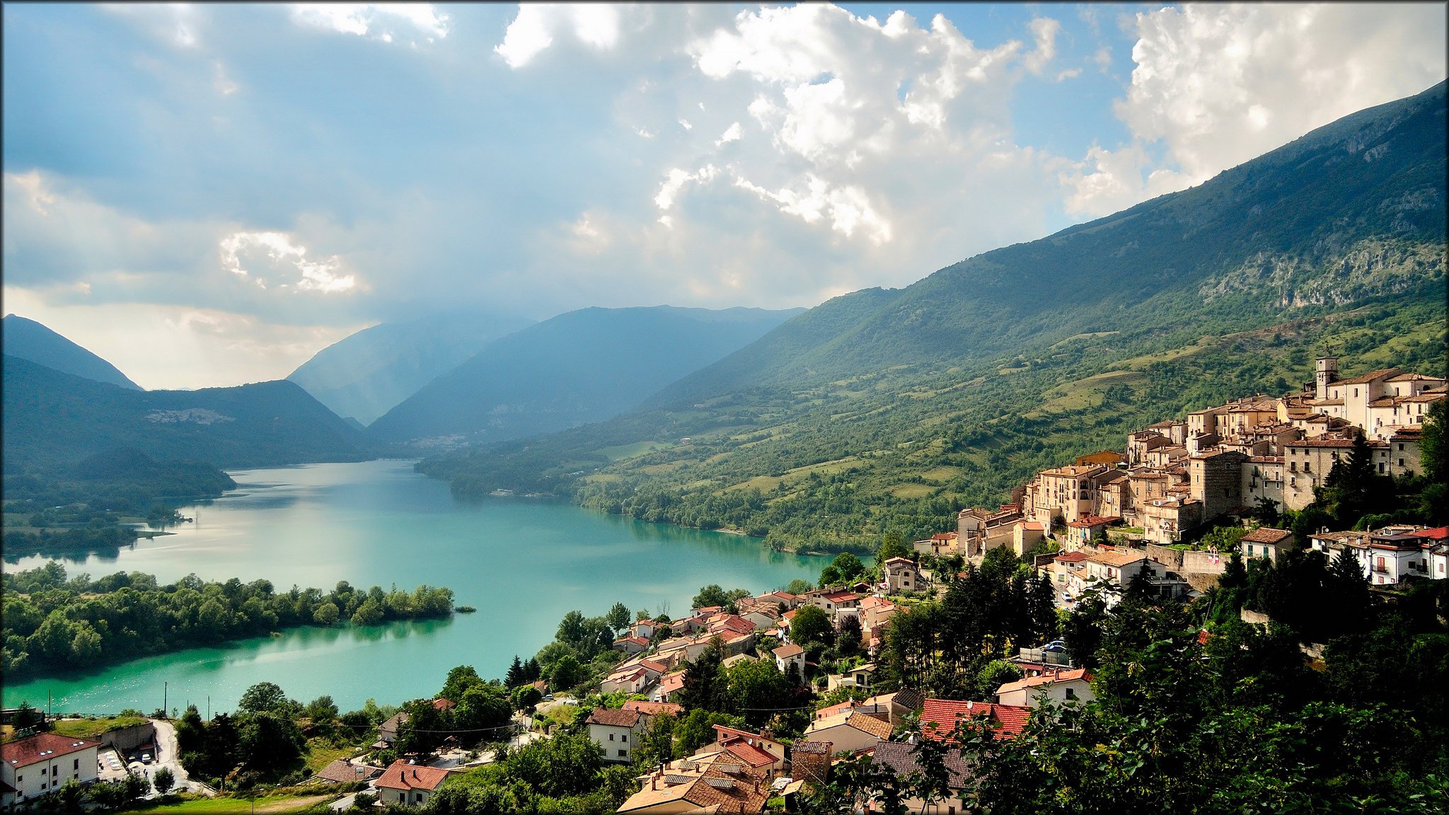 barrea-abruzzen latium und molise italien berge stadt see wolken