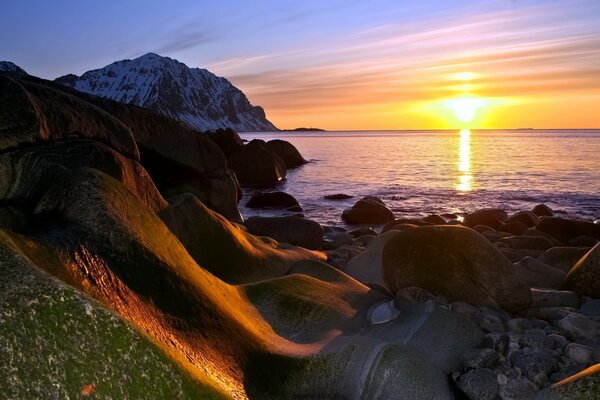 Le meilleur paysage, c est le coucher de soleil sur la mer