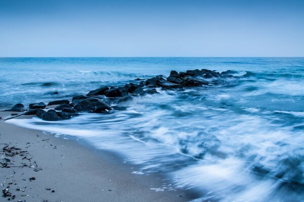 Eaux orageuses de la mer noire