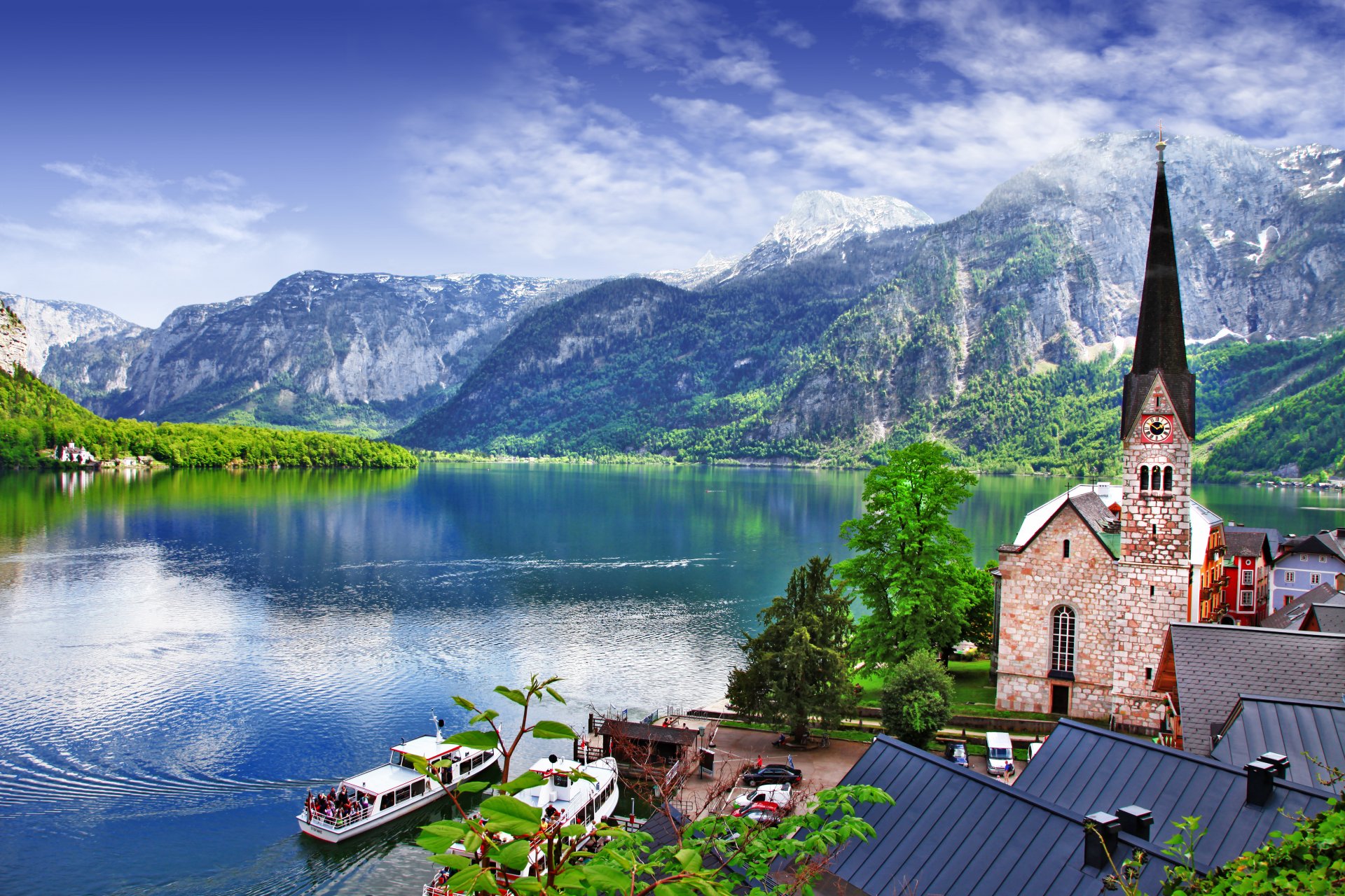 dachstein salzkammergut österreich austria montañas alpes hallstatt lago barcos casas techos árboles iglesia naturaleza paisaje