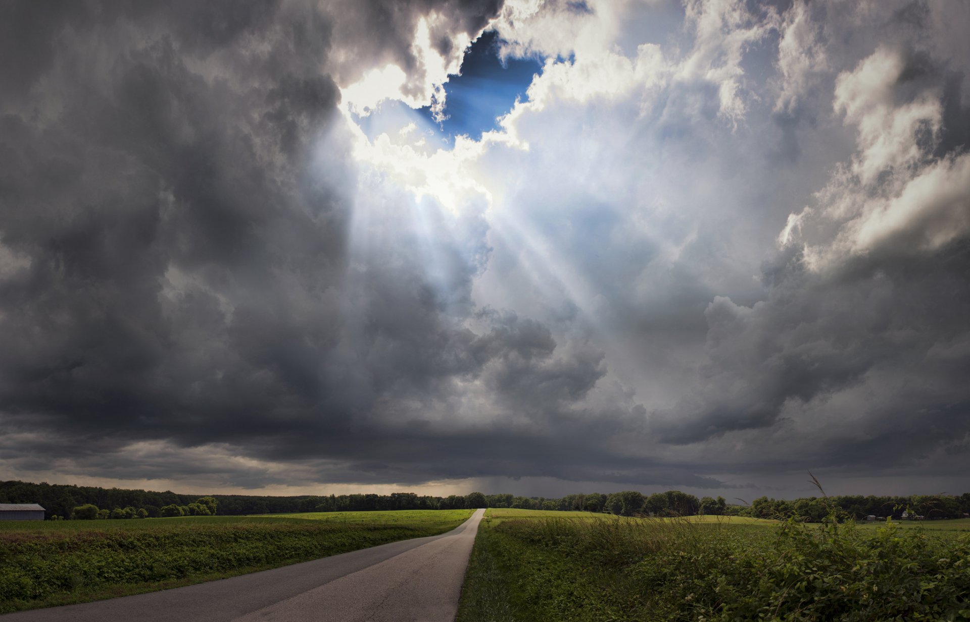 usa virginia virginia field grass trees road sky lumen rays clouds thunderstorm