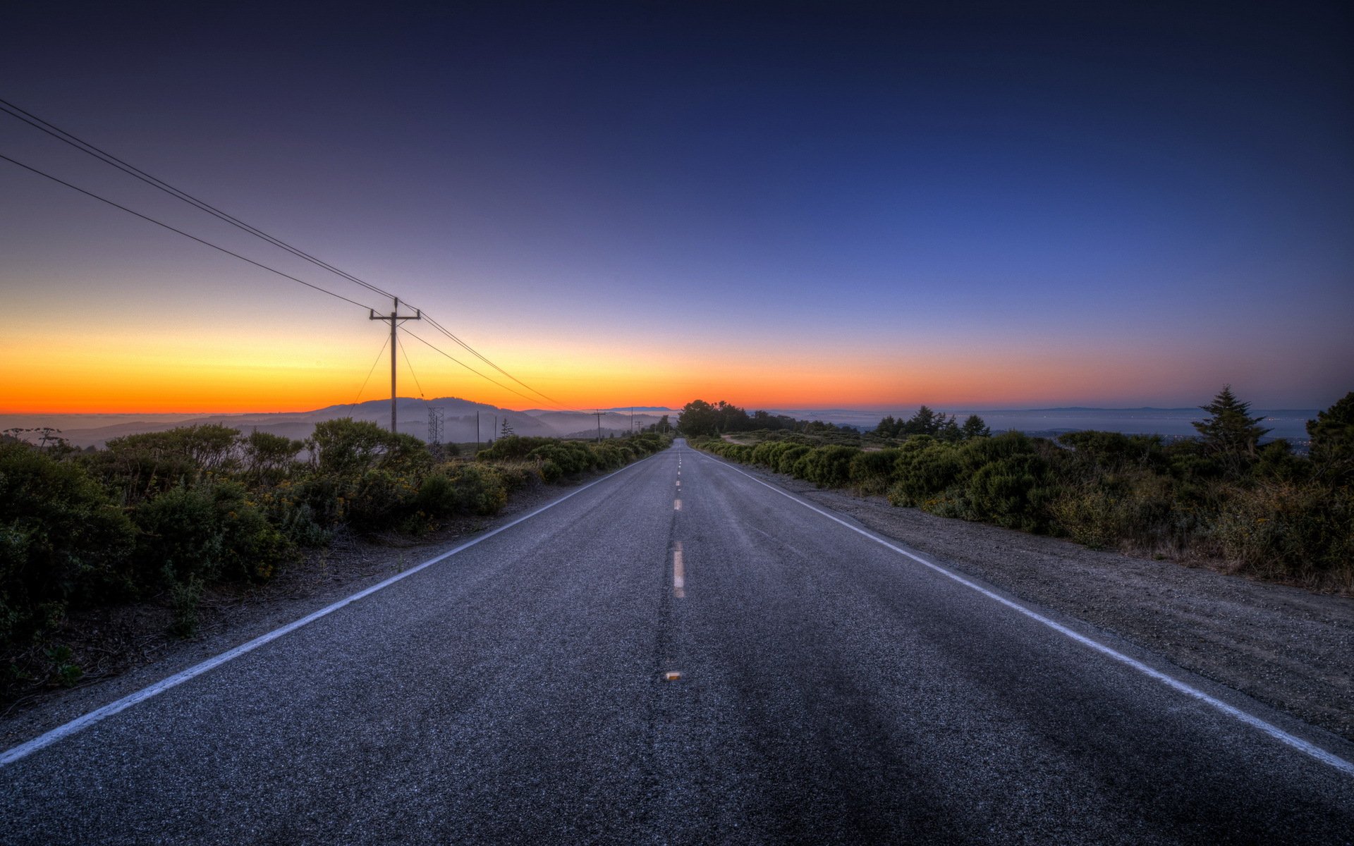 puesta de sol carretera paisaje