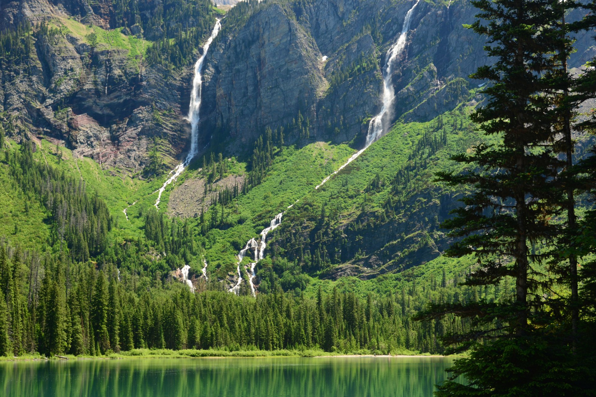 lawinensee glacier national park montana glacier see berge wasserfälle