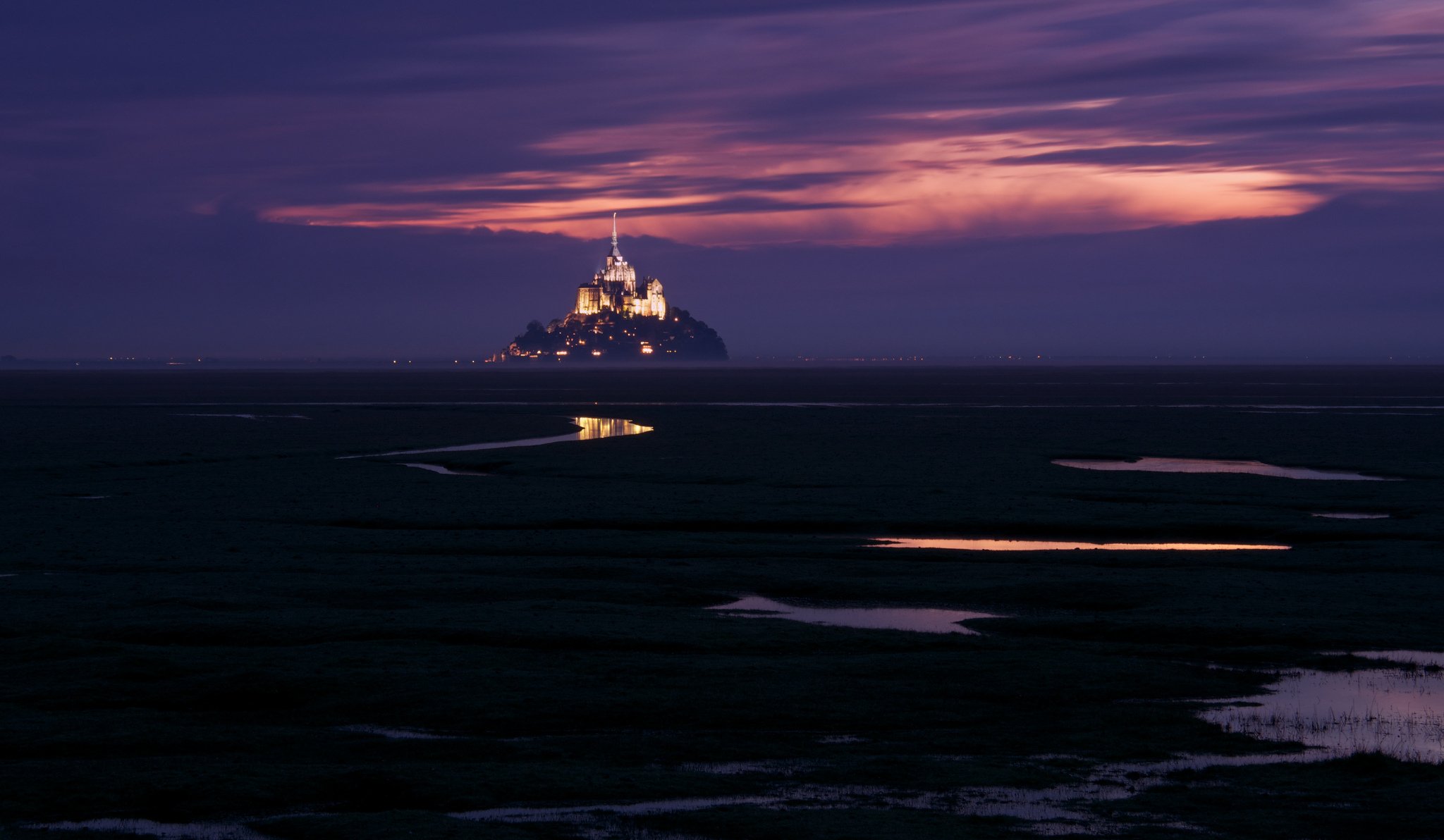 france island fortress mont-saint-michel mont saint-michel mount michael the archangel light twilight purple sky