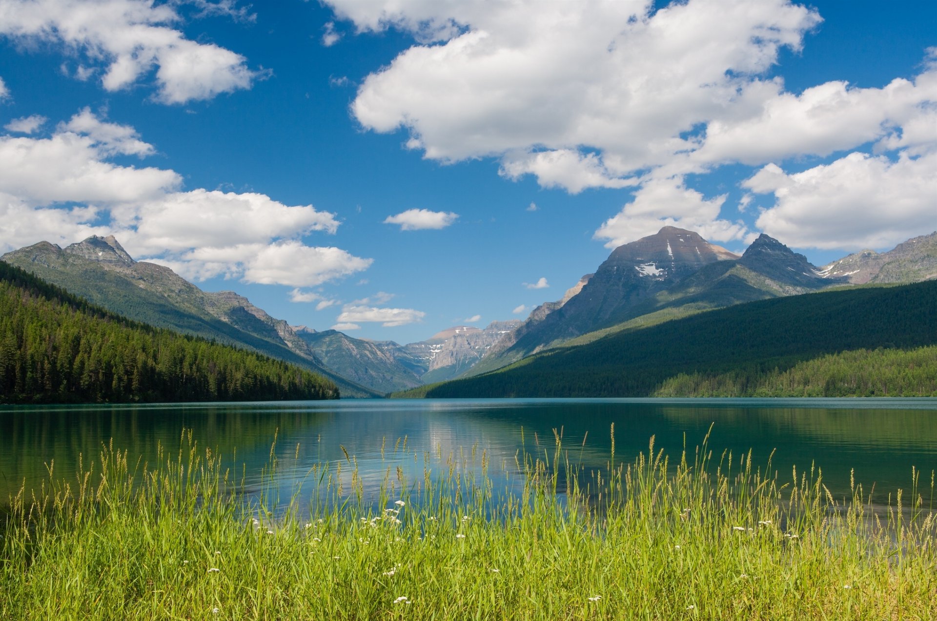 bowman lake parc national glacier montana lac montagnes nuages