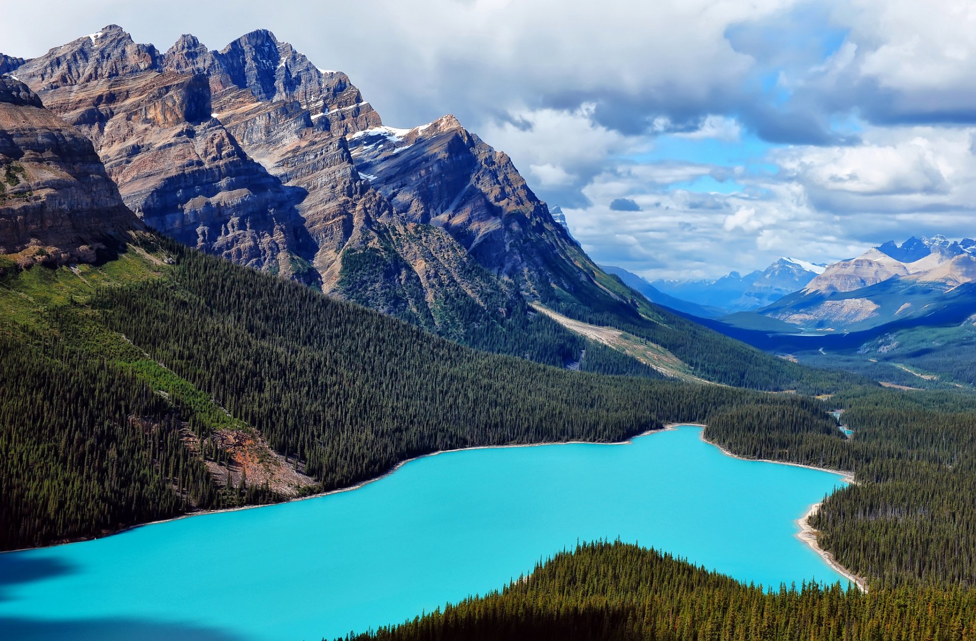 canada montagnes lac forêt