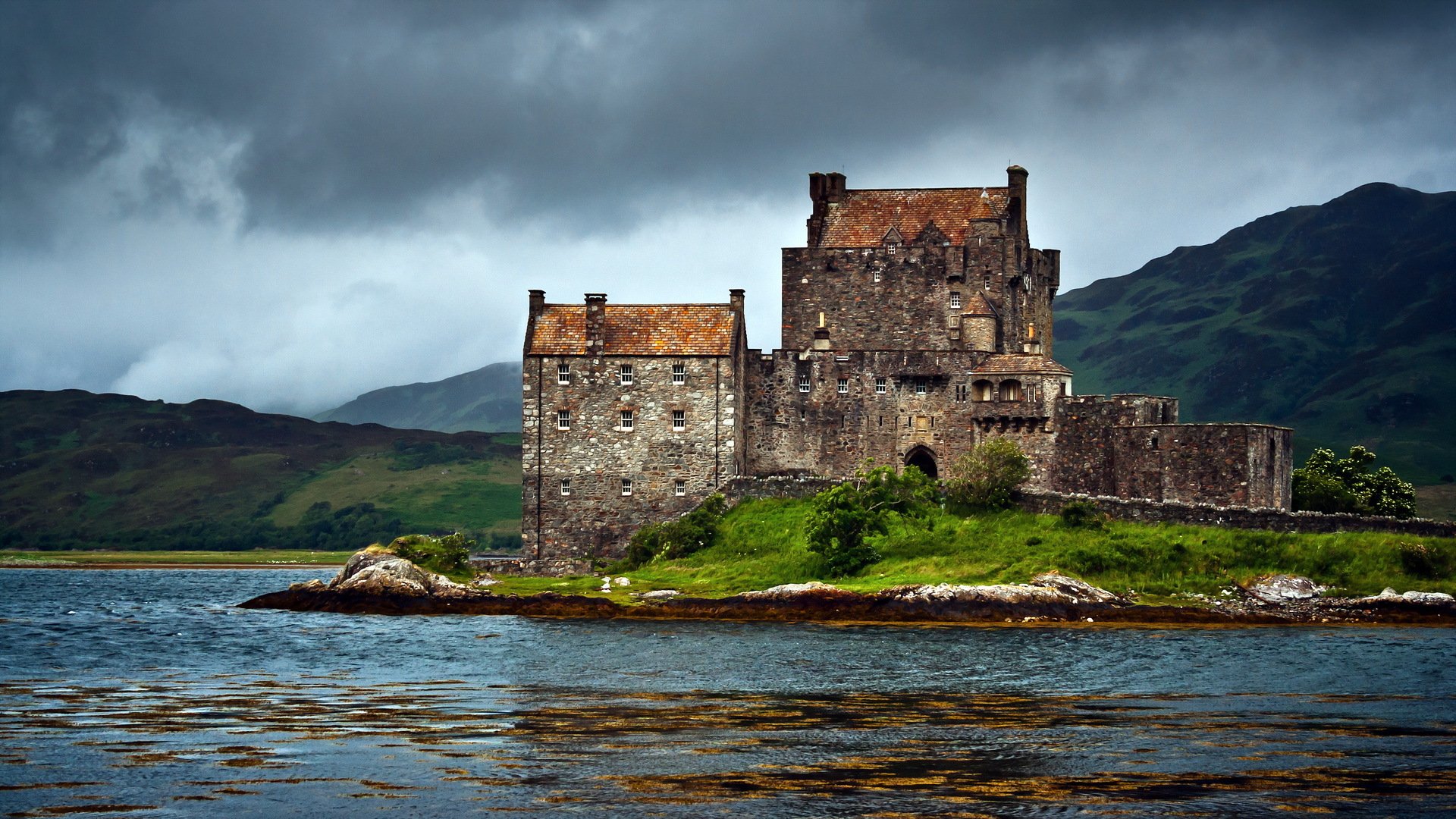 royaume-uni écosse dornie lac château