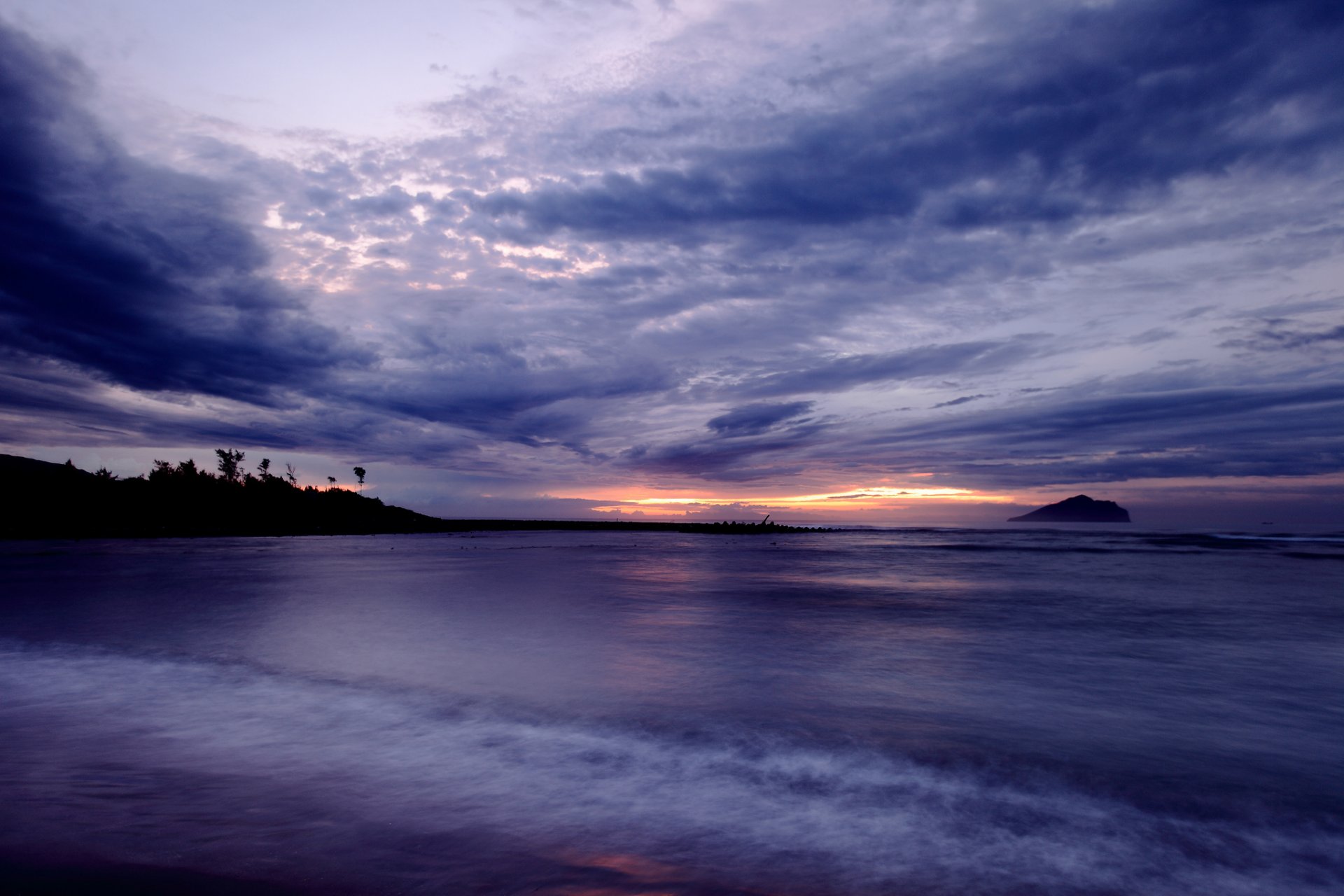 cina taiwan baia calma costa costa sera crepuscolo tramonto lilla viola cielo nuvole