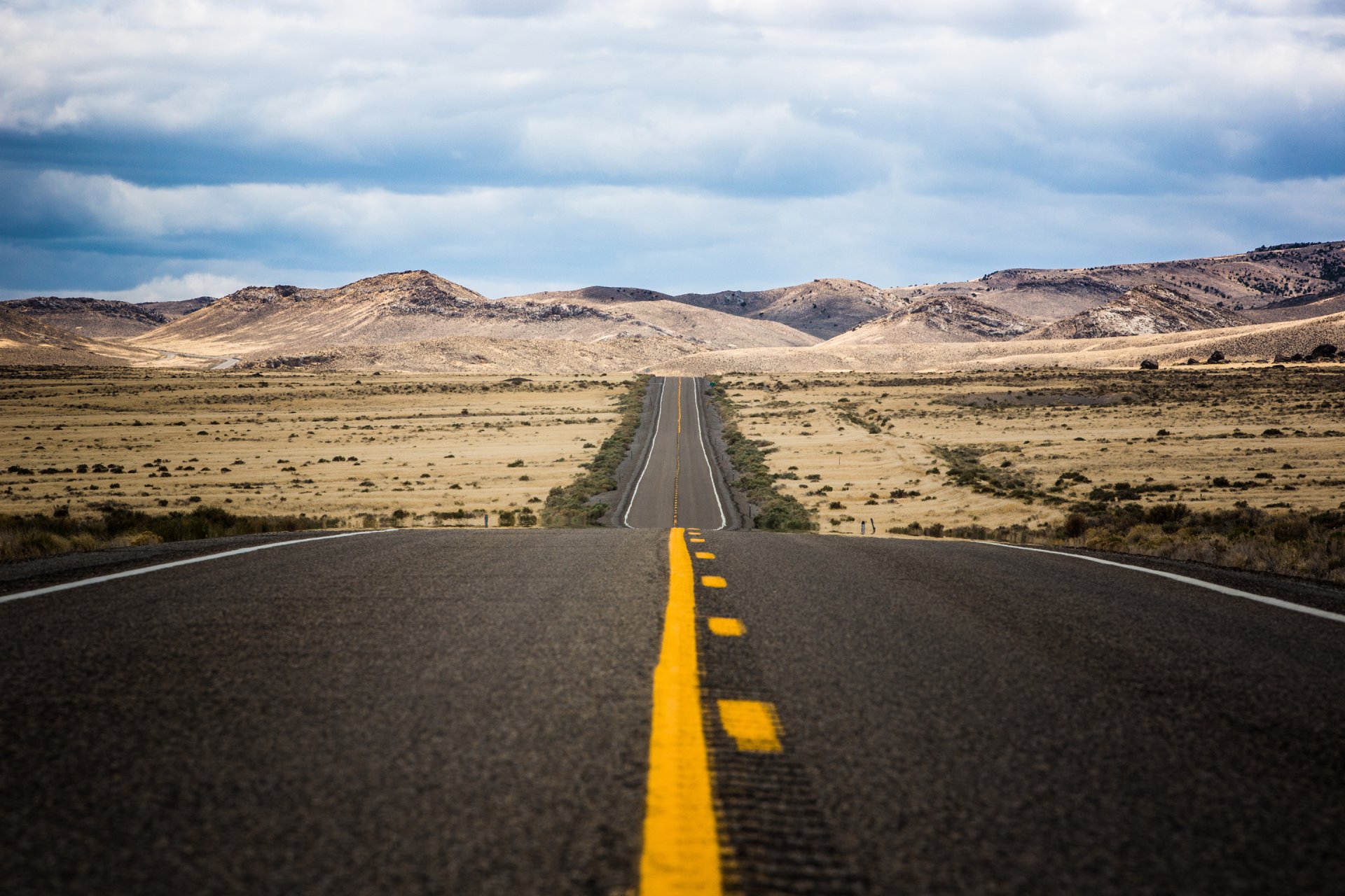 united states nevada road highway likoln desert hills shrubs andrew smith rhotography