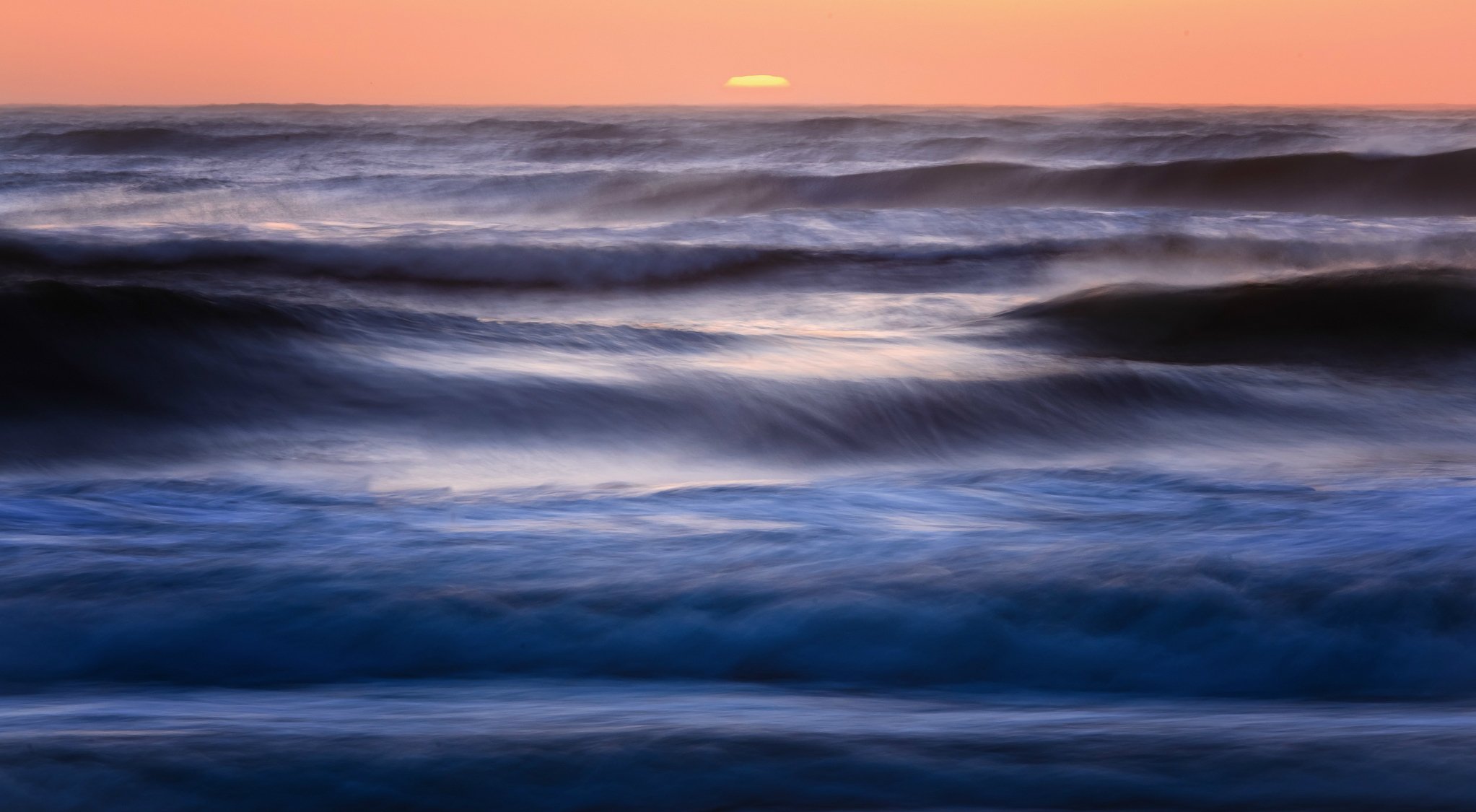 stati uniti california oceano acqua blu surf sera sole tramonto arancione cielo orizzonte