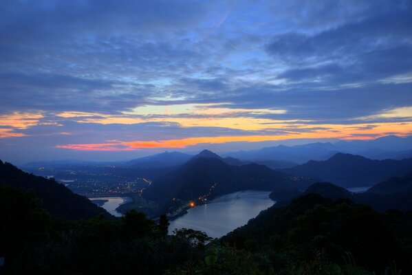 Twilight on the bay in Chinese Taipei