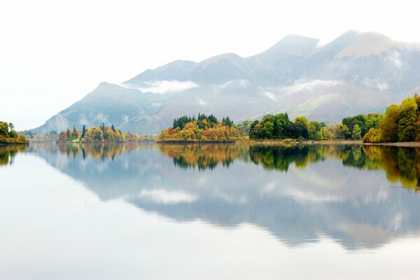 Englands herbstliche Natur ist wunderschön