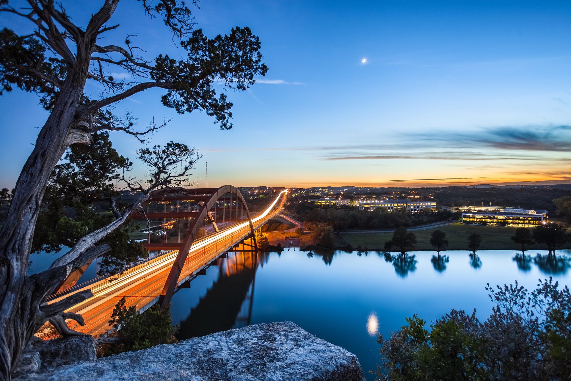 ponte stati uniti texas austin sera fiume luna città luci esposizione