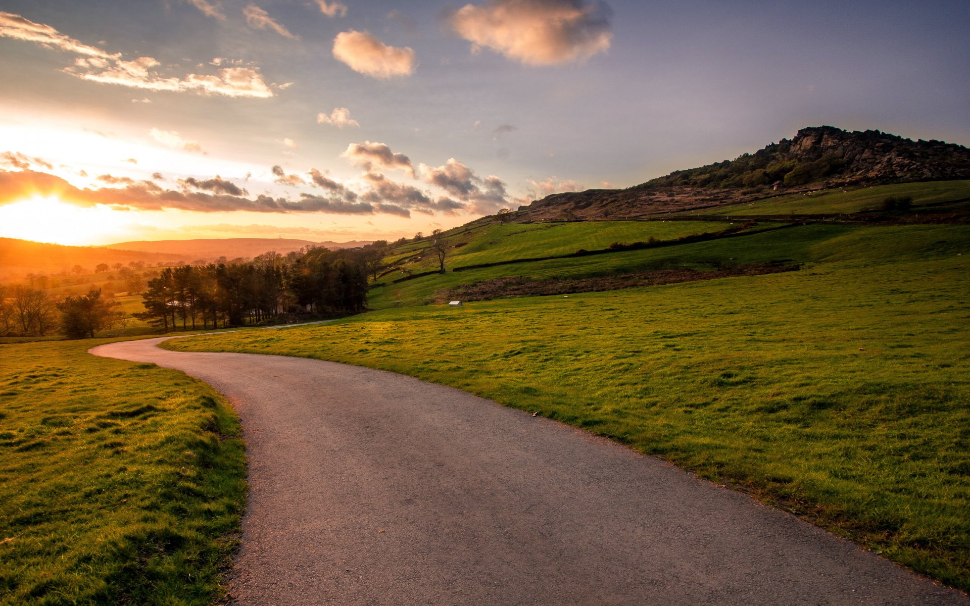 camino puesta de sol paisaje