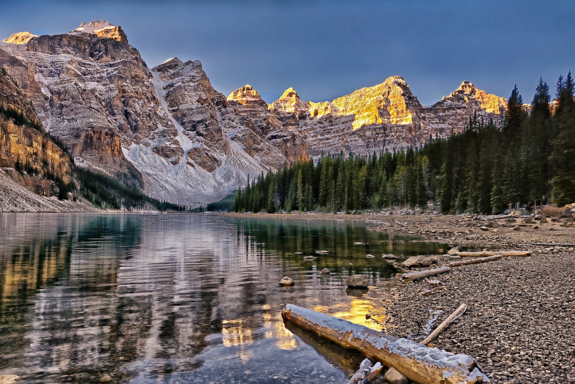 moraine dolina dziesięciu szczytów park narodowy banff kanada jezioro moraine banff góry las