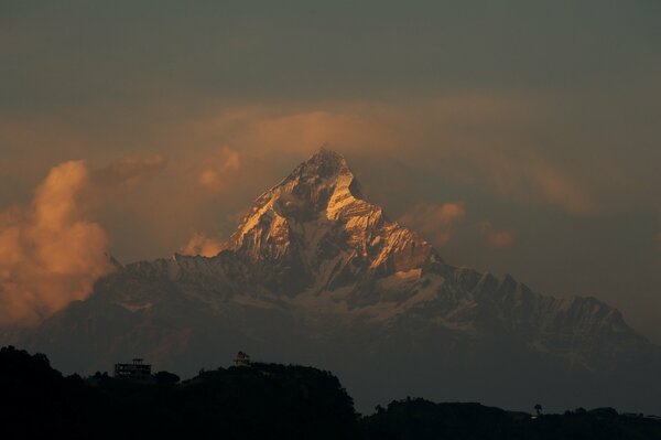 Fotografía de una montaña en Nepal