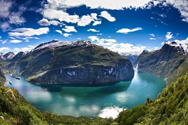 La boca de los barcos en Noruega es mágica