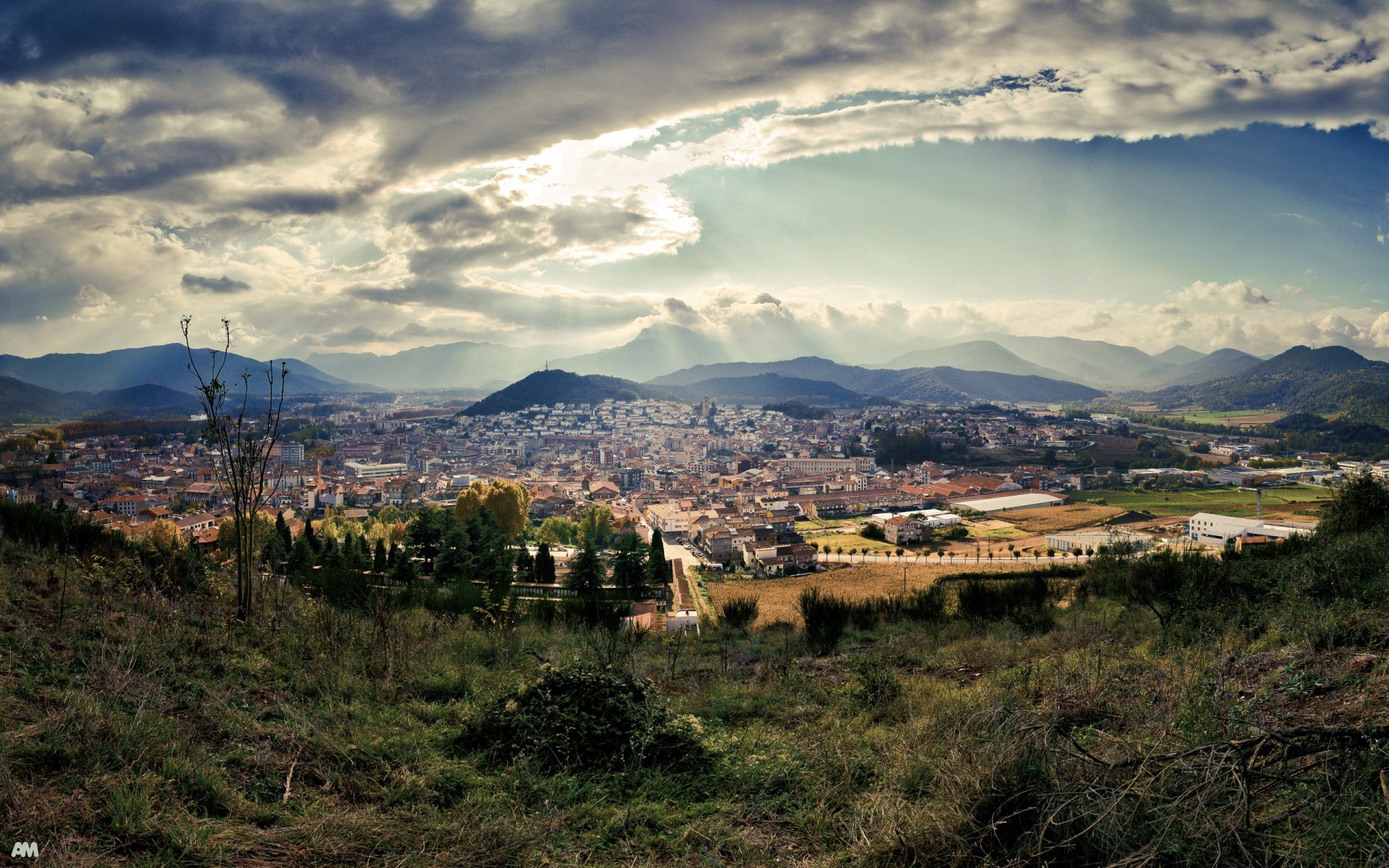 spagna olot paesaggio città vetta