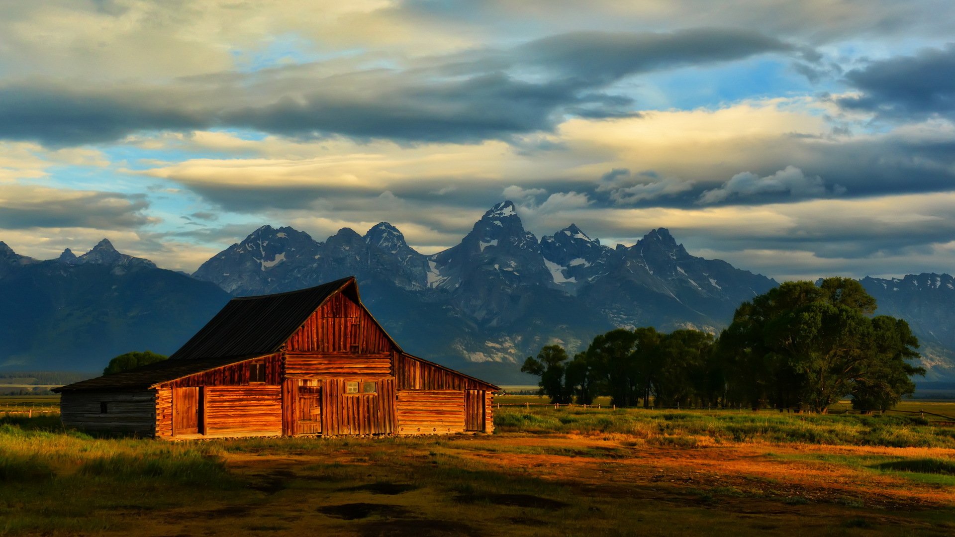 feld berge haus landschaft