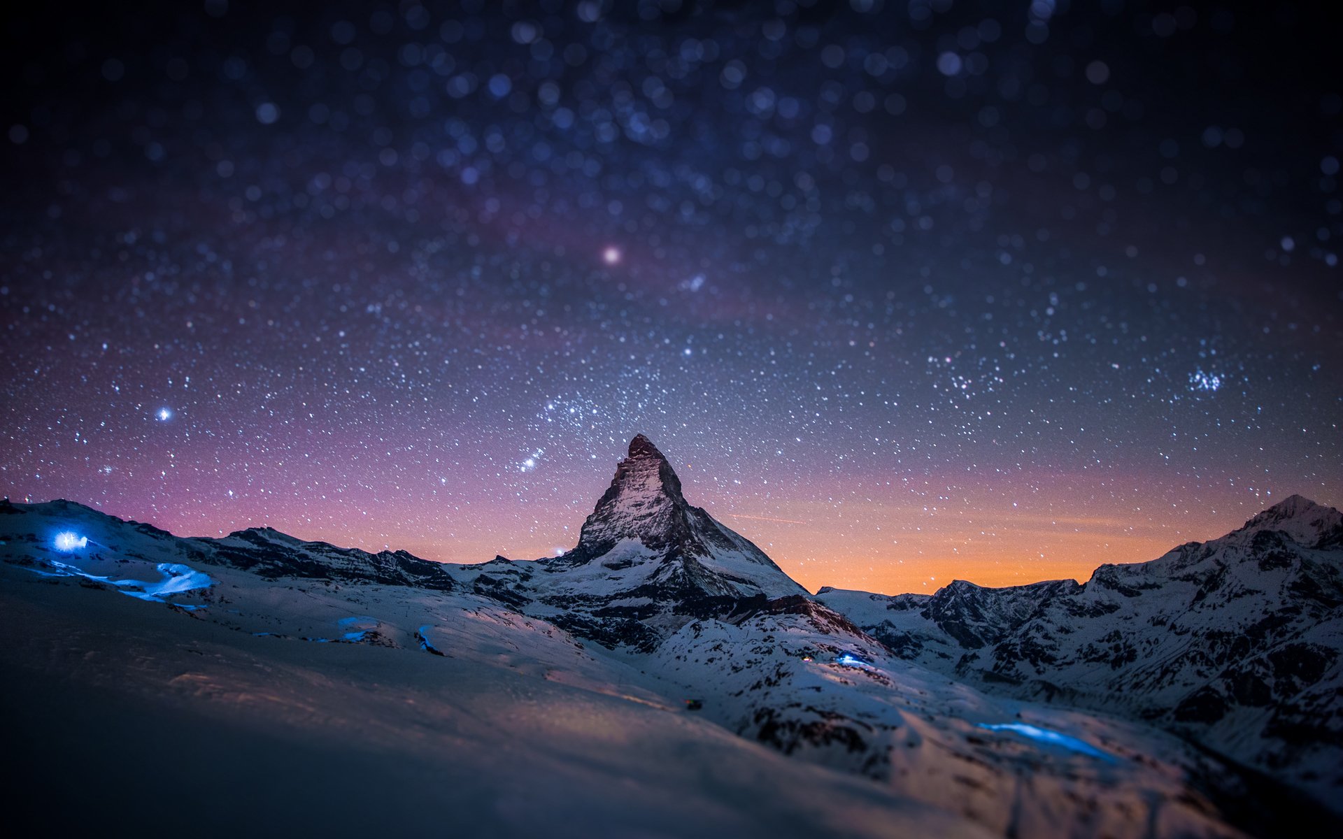 montagne cervin montagnes alpes rocher roches sommet pic nuit neige étoiles éblouissement décalé et incliné