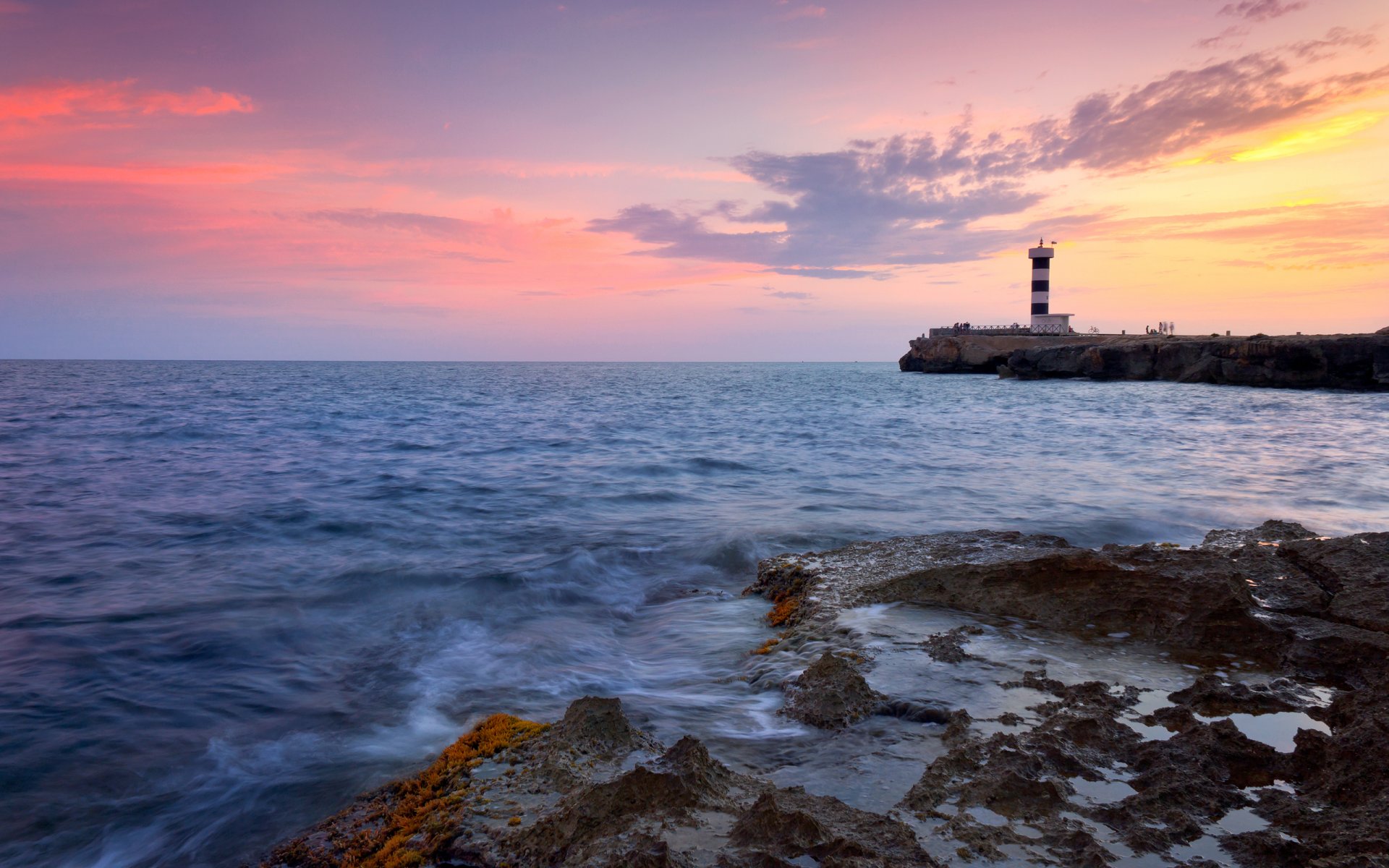 paysage nature mer eau vagues côte rochers coucher de soleil ciel nuages peintures roches couleurs 2560x1600