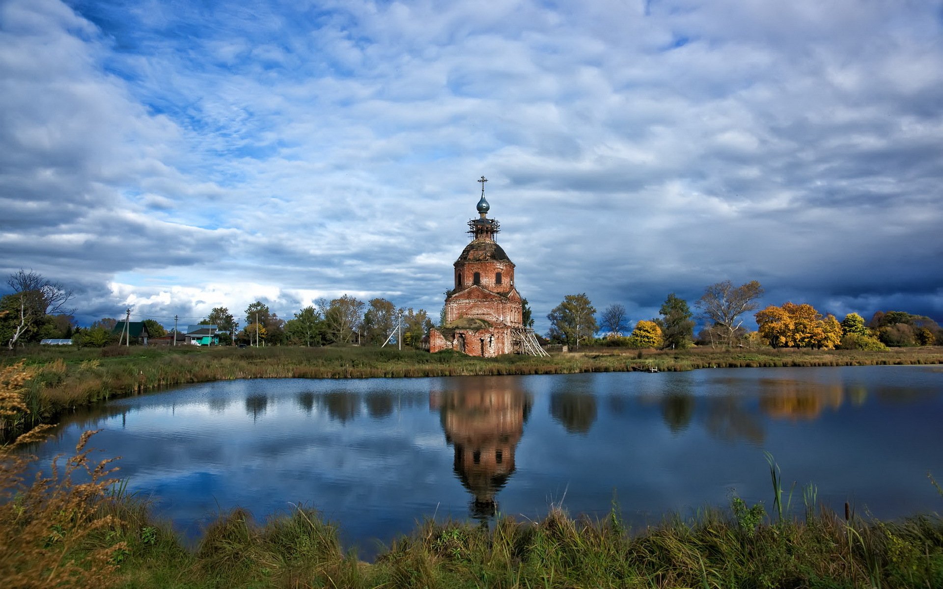 temple lake sky