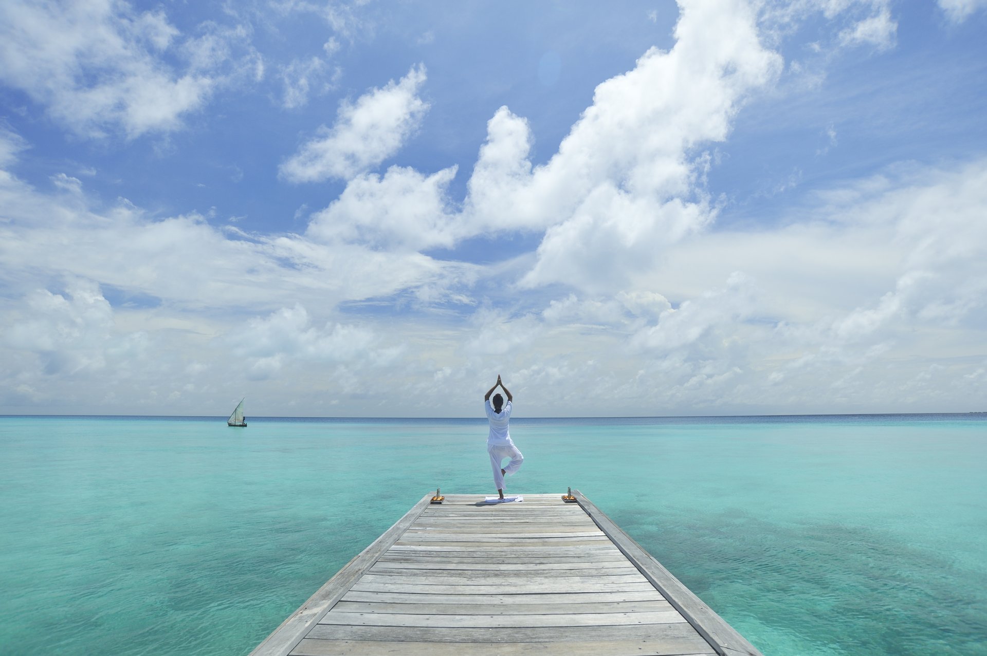 yoga the maldives blue water