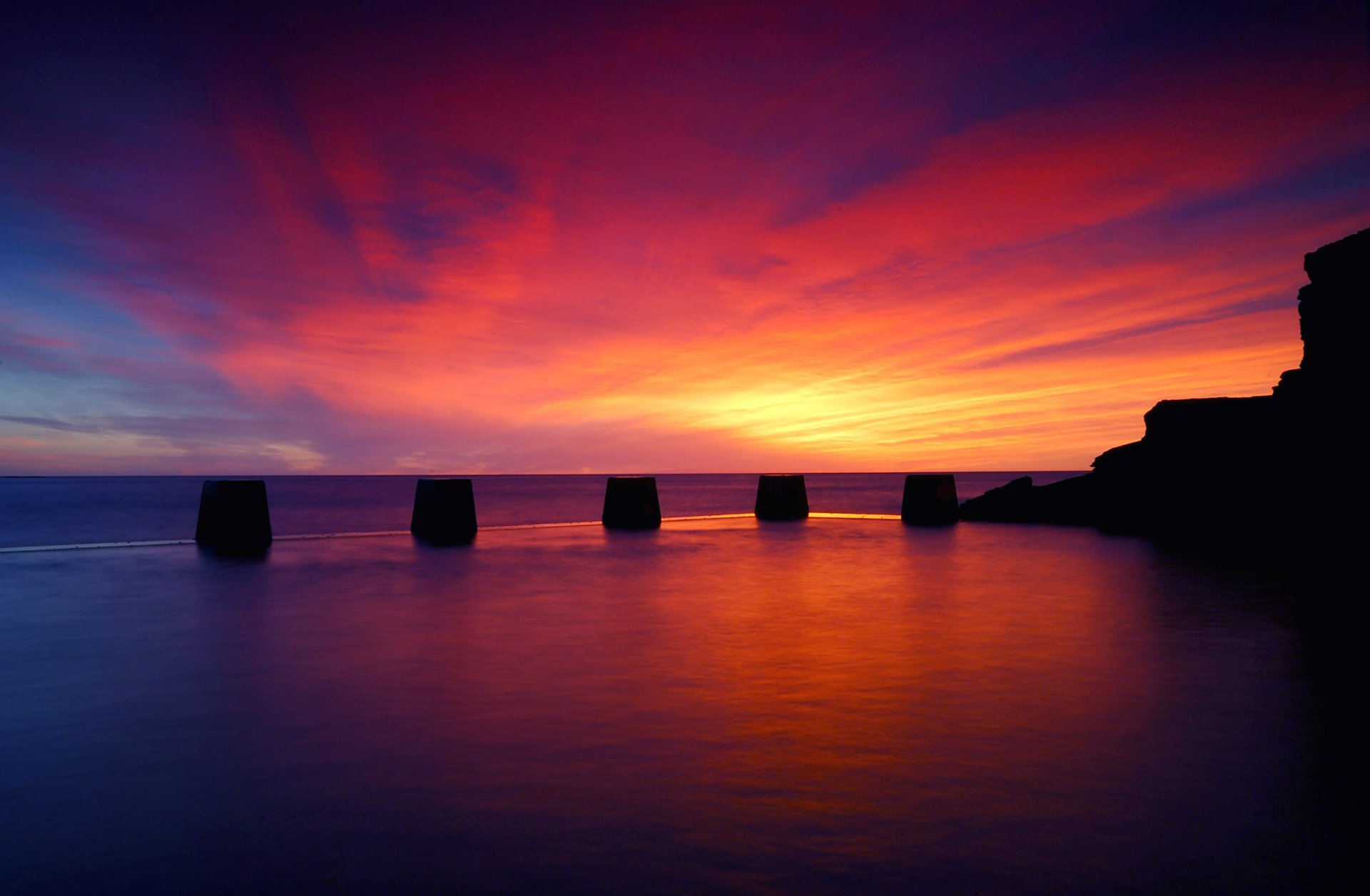 tarde puesta de sol cielo nubes mar océano calma reflexión