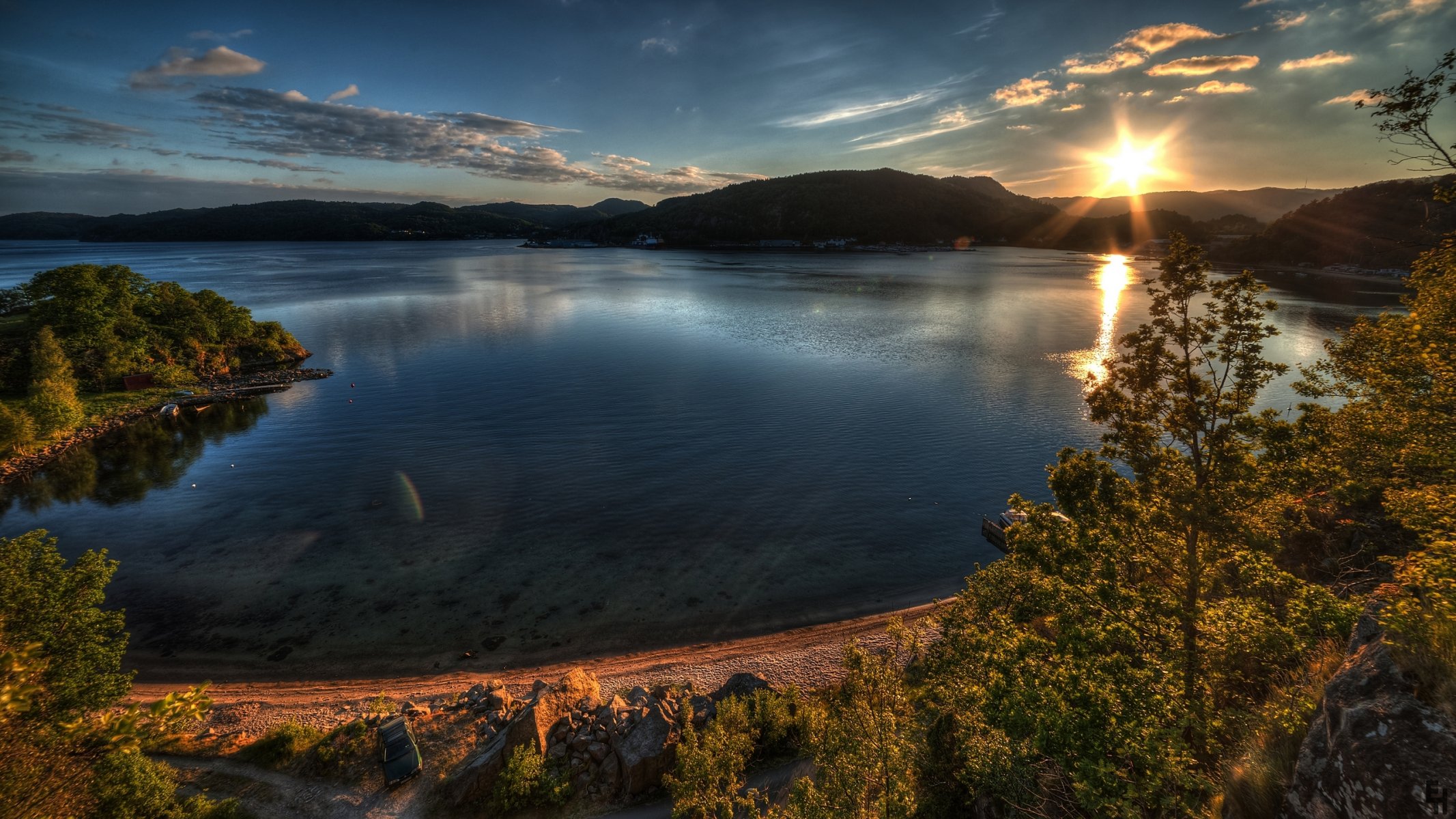 ufer wasser boote bäume himmel sonne wolken