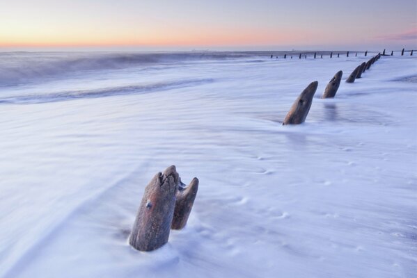 Das schneebedeckte Meer in Grossbritannien