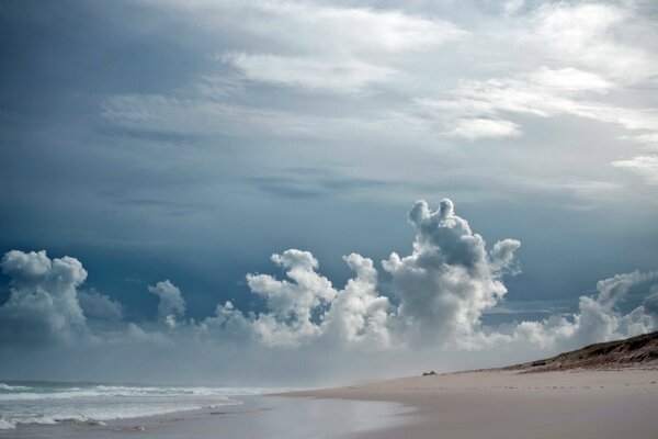 Sea beach before a thunderstorm